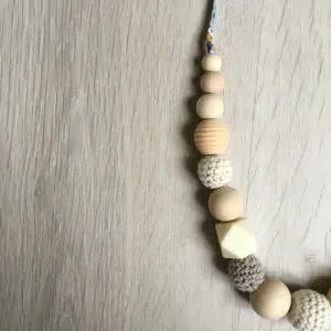 collier-pralognan-la-vanoise-blanc-detail