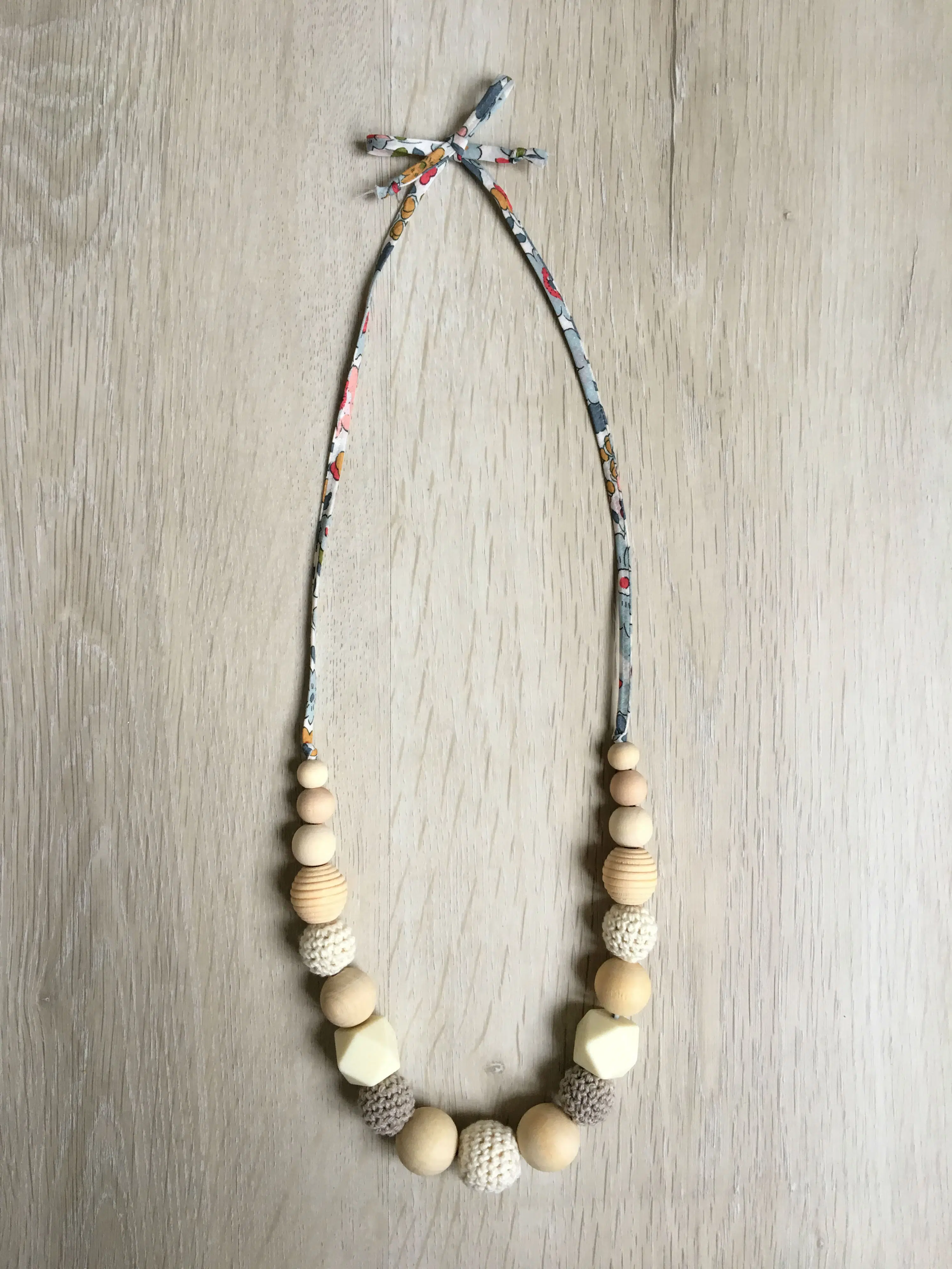 collier-pralognan-la-vanoise-blanc-haut