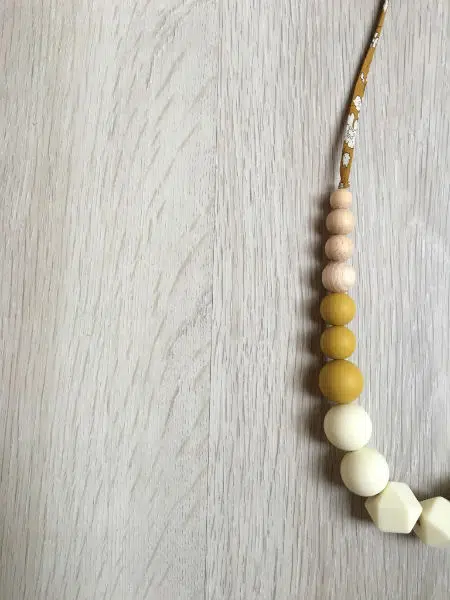 collier-allaitement-les-grignotins-detail